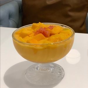 Meet your Posher, Monica